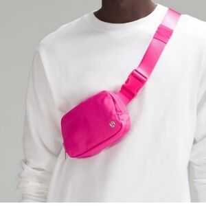 Lululemon Everywhere Belt Bag Sonic Pink